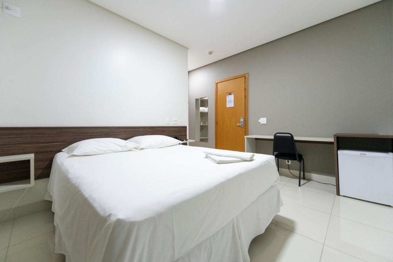 Hotel Taina - Aeroporto Cuiaba Várzea Grande Buitenkant foto